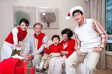 高自由度侦探游戏《福尔摩斯：罪与罚》登陆Switch